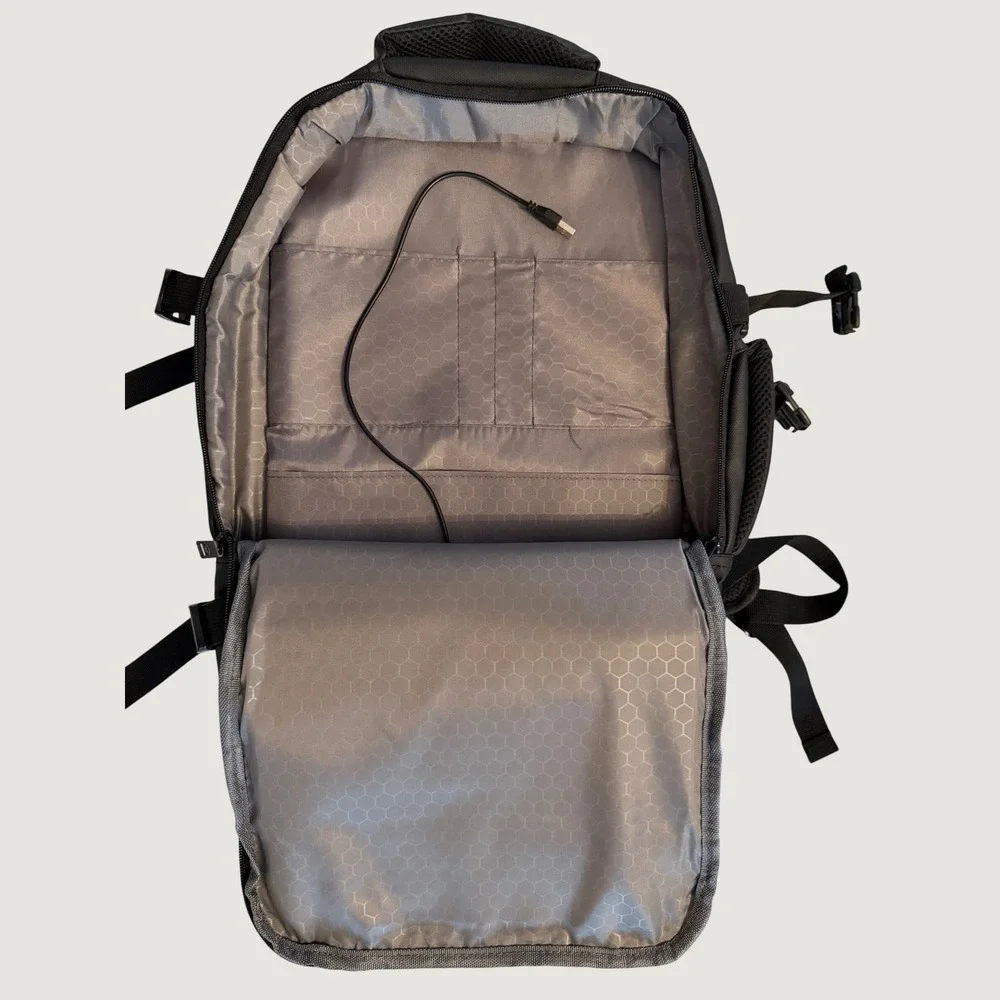 Primo Weekender Laptop Bag Black Travel Backpack USB Port Water Resistant NEW